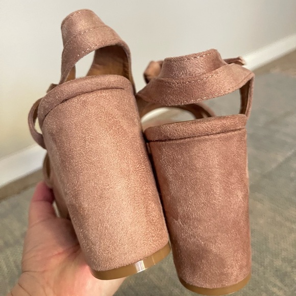 Qupid - Elegant Nude Suede Platform Heels - Picture 9 of 9